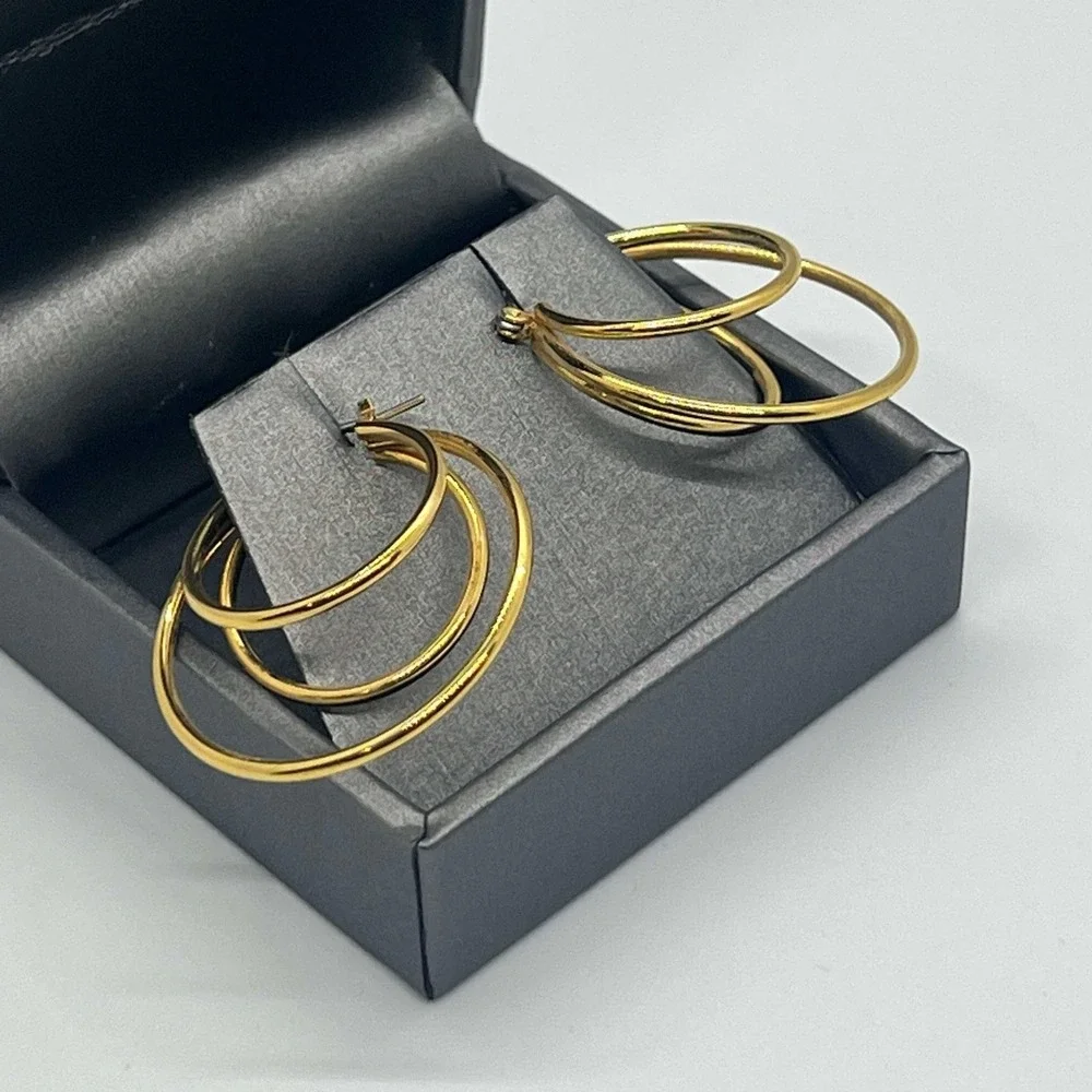 VINTAGE‎ Gold TONE TRIPLE HOOP EARRINGS 1